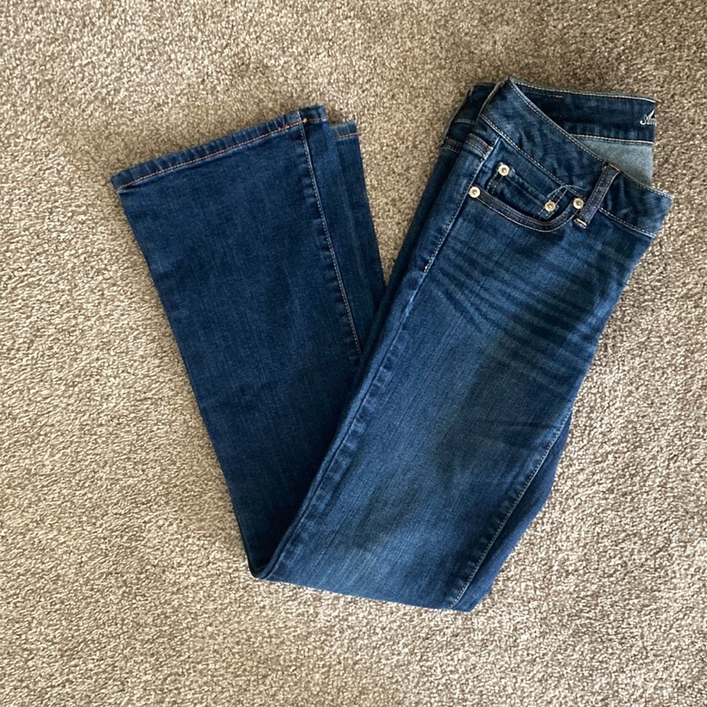 American Eagle Size 4 Dark Wash Jeans